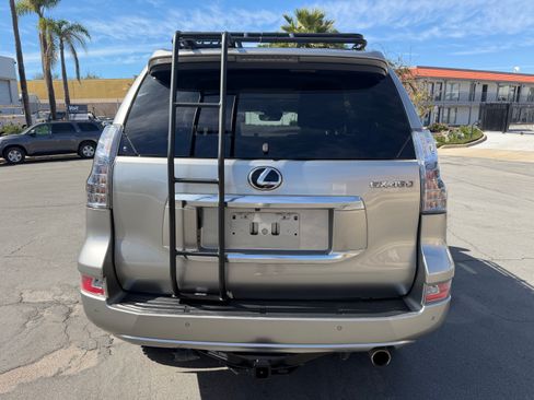 Used 2020 Lexus GX 460 Premium image 10