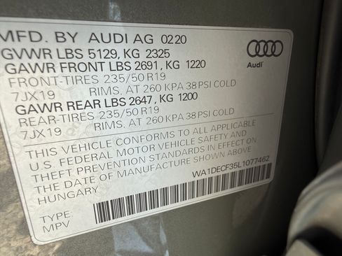 Used 2020 Audi Q3 quattro 2.0T Premium w/ S Line AWD/4WD image 29