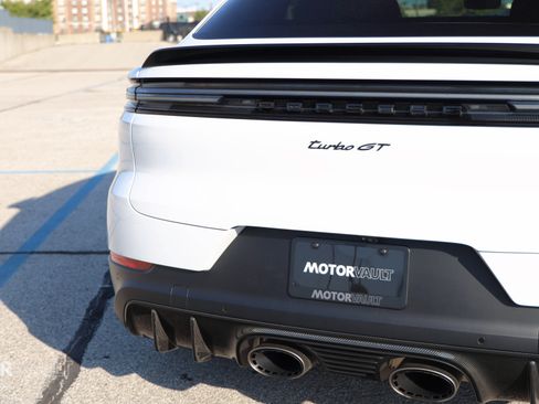 Used 2024 Porsche Cayenne Turbo GT image 25