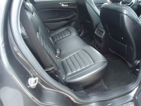 Used 2015 Ford Edge SEL image 14