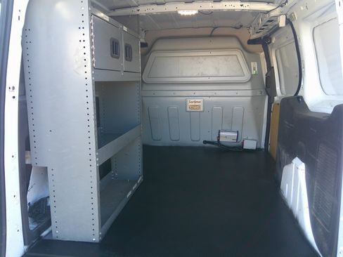 Used 2016 Ford Transit Connect XLT image 7