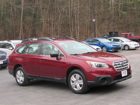 Used 2015 Subaru Outback 2.5i Premium image 9