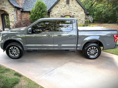 Used 2020 Ford F150 4x4 SuperCrew image 2