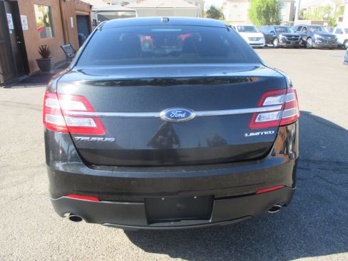 Used 2015 Ford Taurus Limited FWD image 12