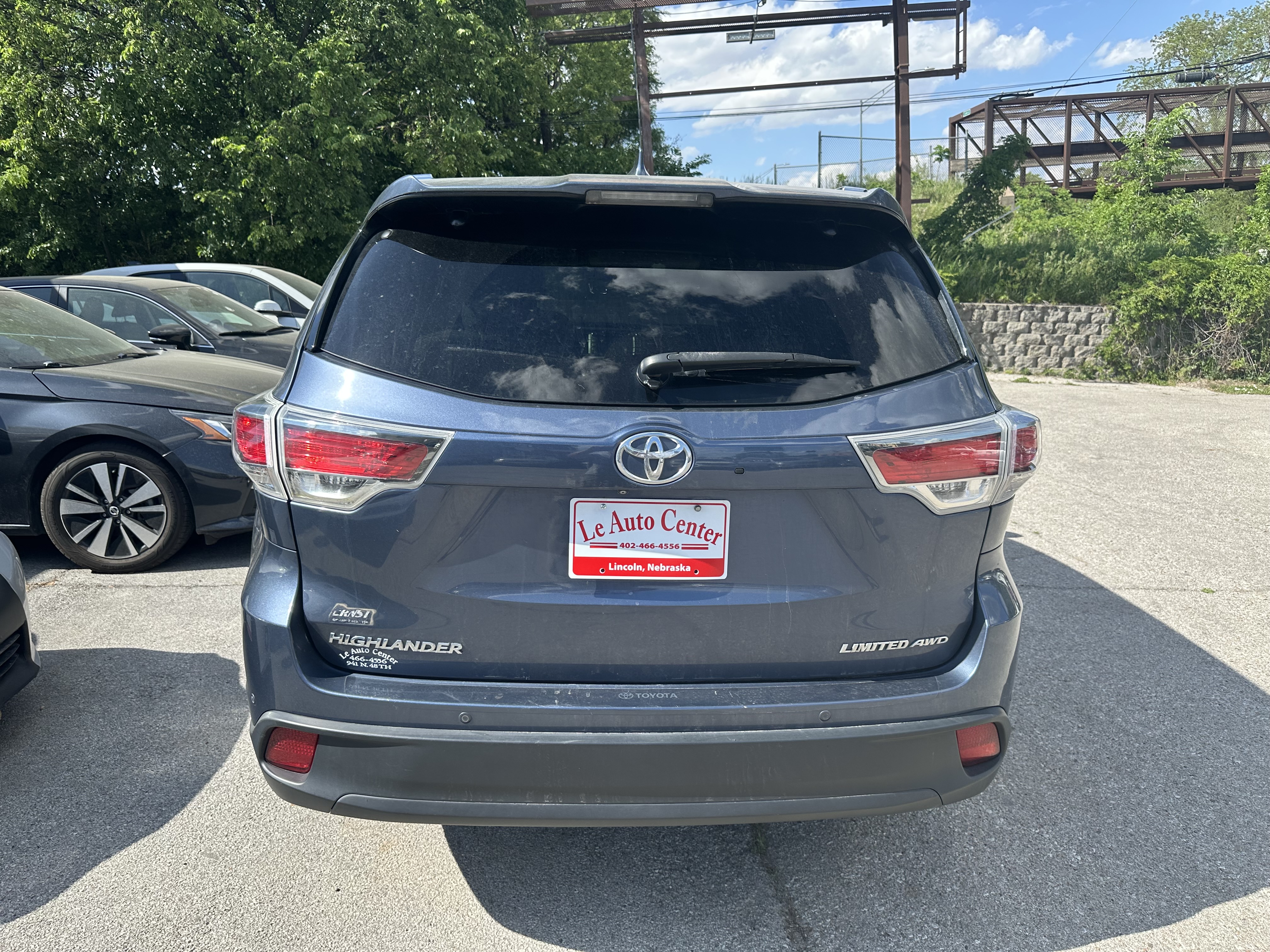 Used 2016 Toyota Highlander Limited AWD/4WD image 3