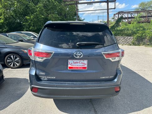 Used 2016 Toyota Highlander Limited image 3