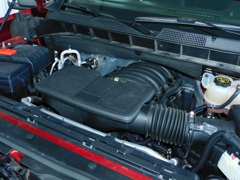 Used 2024 Chevrolet Silverado 1500 LT Z71 image 20