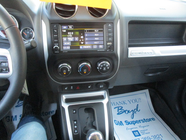 Used 2015 Jeep Compass 4WD Latitude image 40