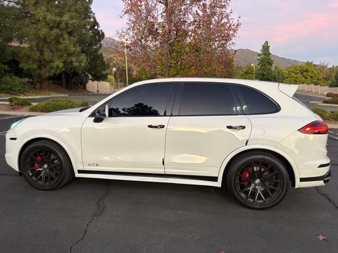 Used 2016 Porsche Cayenne image 6