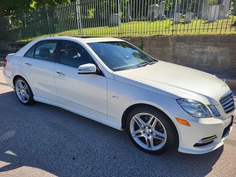 Used 2012 Mercedes-Benz E 350 4MATIC Luxury image 3