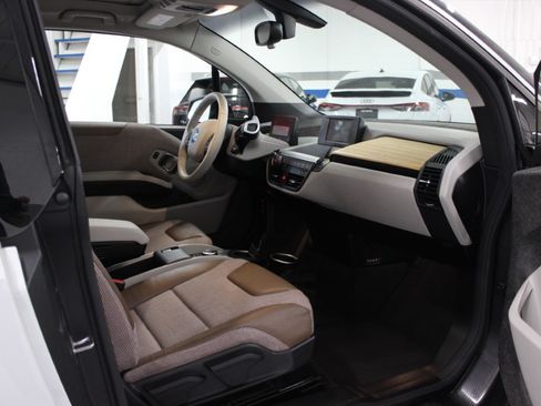 Used 2020 BMW i3 image 29