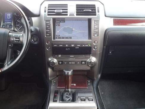 Used 2015 Lexus GX 460 4WD Premium 4.6L 8-Cyl SUV image 22