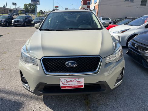Used 2016 Subaru Crosstrek 2.0i Limited AWD/4WD image 3