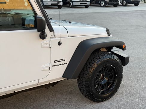 Used 2015 Jeep Wrangler Sport AWD/4WD image 47
