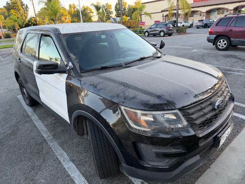 Used 2017 Ford Explorer 4WD Police Interceptor image 2