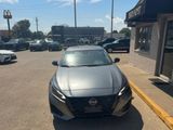 Used 2023 Nissan Altima SR image 4