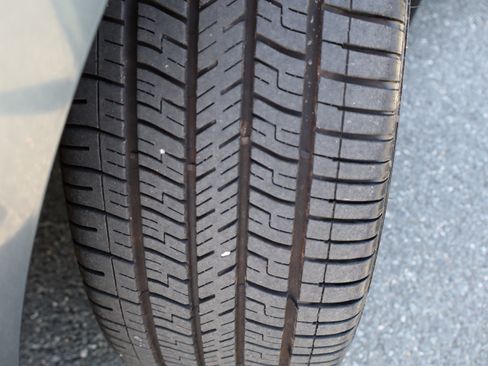 Used 2016 Toyota Corolla LE image 31