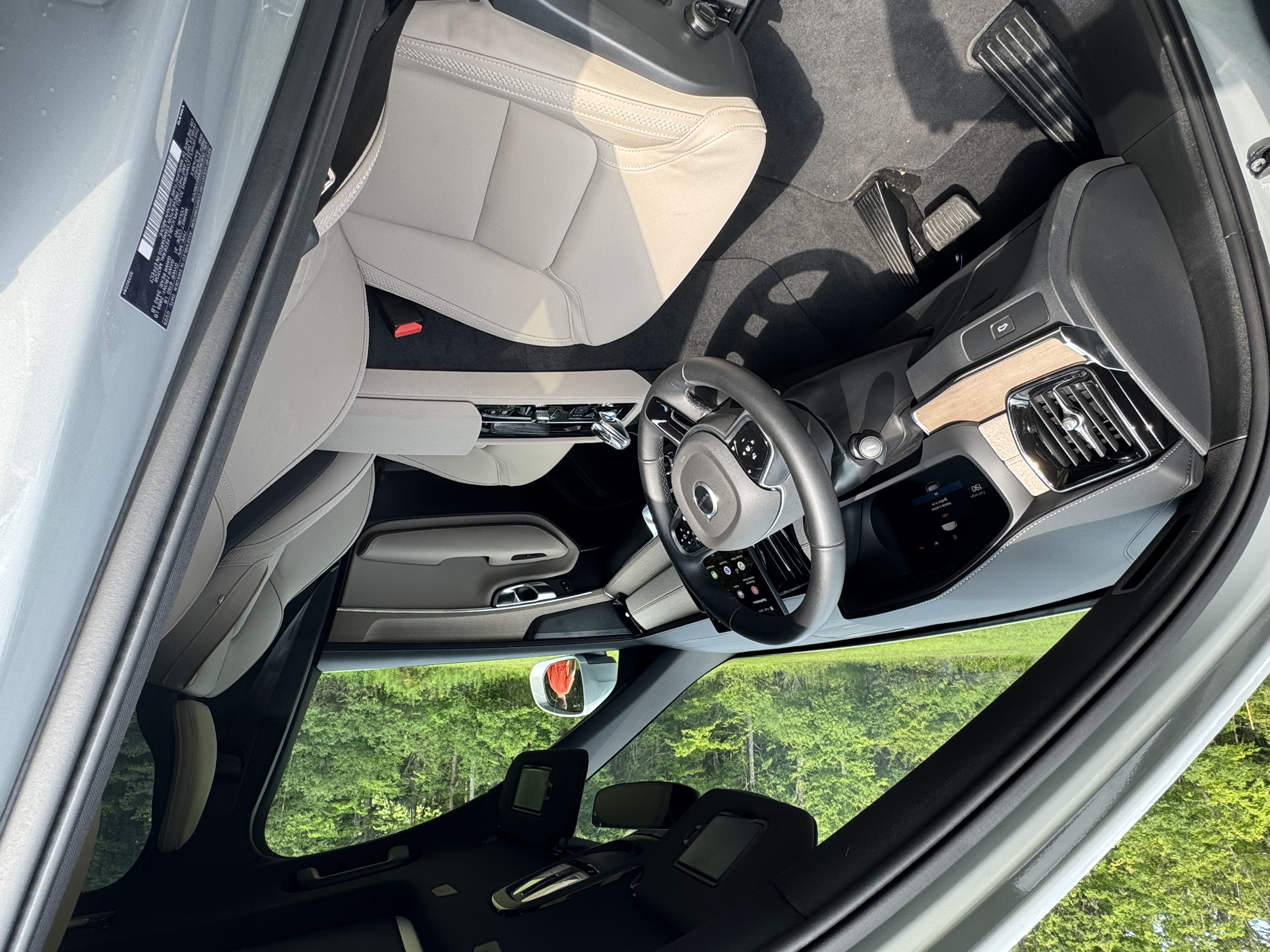 Used 2025 Volvo XC90 AWD B6 Plus image 9