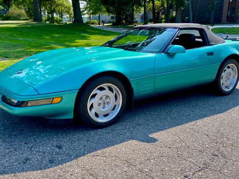 Used 1991 Chevrolet Corvette image 52