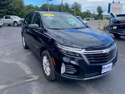 Used 2023 Chevrolet Equinox LT image 4