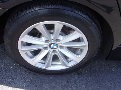 Used 2014 BMW 528i xDrive Sedan AWD/4WD image 36