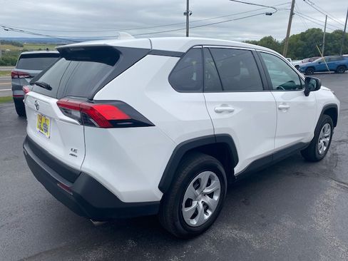 Used 2024 Toyota RAV4 LE image 5