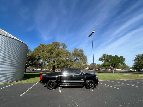 Used 2016 Chevrolet Silverado 1500 High Country image 8