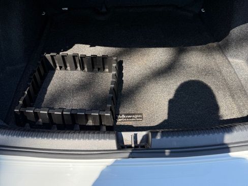 Used 2017 Volkswagen Jetta SE image 7