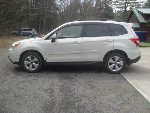 Used 2015 Subaru Forester 2.5i Limited image 5