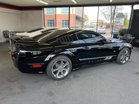 Used 2006 Ford Mustang GT Deluxe RWD image 4