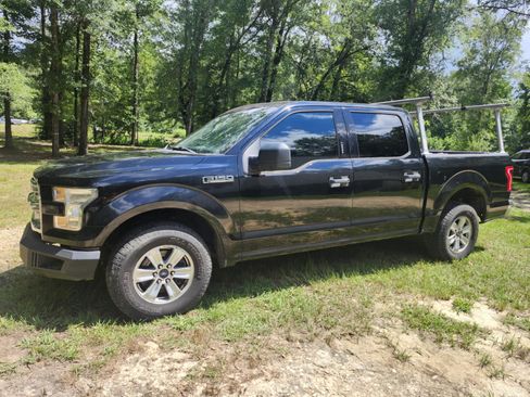 Used 2017 Ford F150 XLT image 1