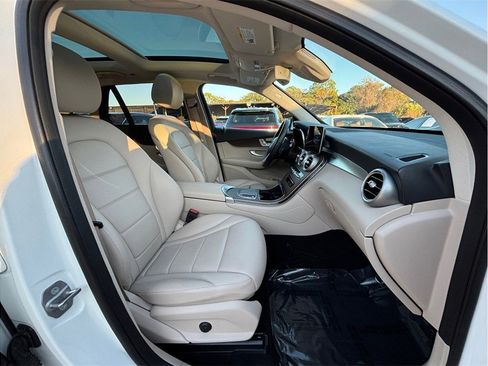 Used 2020 Mercedes-Benz GLC 300 image 43