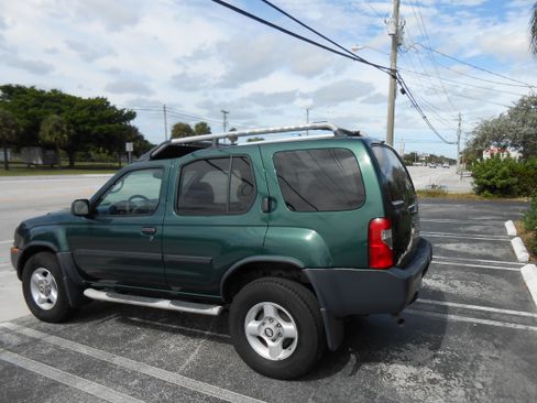 Used 2002 Nissan Xterra XE image 3