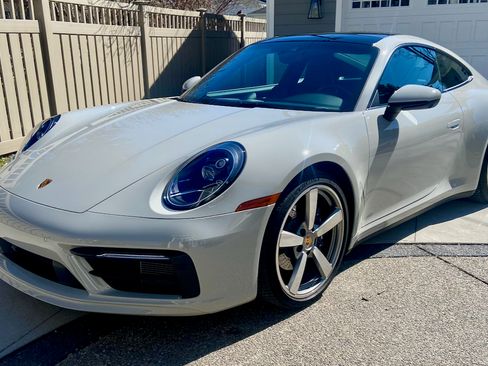 Used 2022 Porsche 911 Carrera 4 image 3