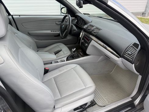Used 2009 BMW 128i image 27