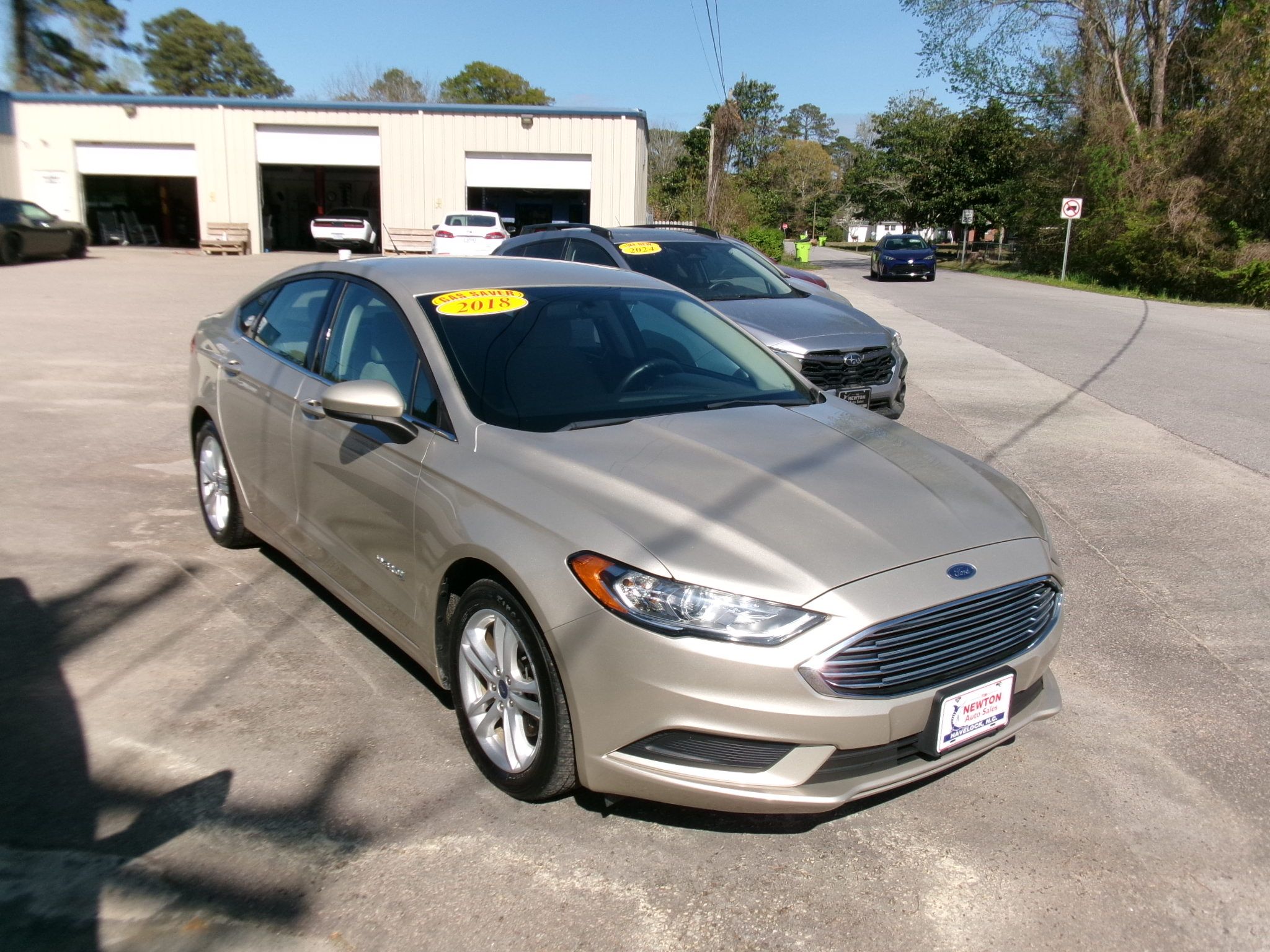 Used 2018 Ford Fusion S Hybrid FWD image 17
