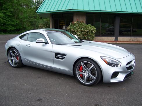 Used 2016 Mercedes-Benz AMG GT S image 2