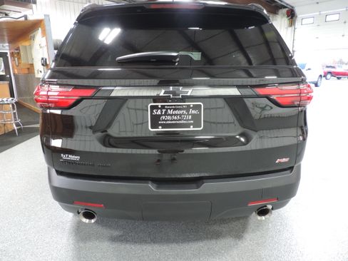 Used 2023 Chevrolet Traverse RS image 17