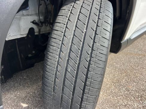 Used 2025 Honda Pilot Touring image 10