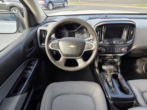 Used 2019 Chevrolet Colorado W/T image 17