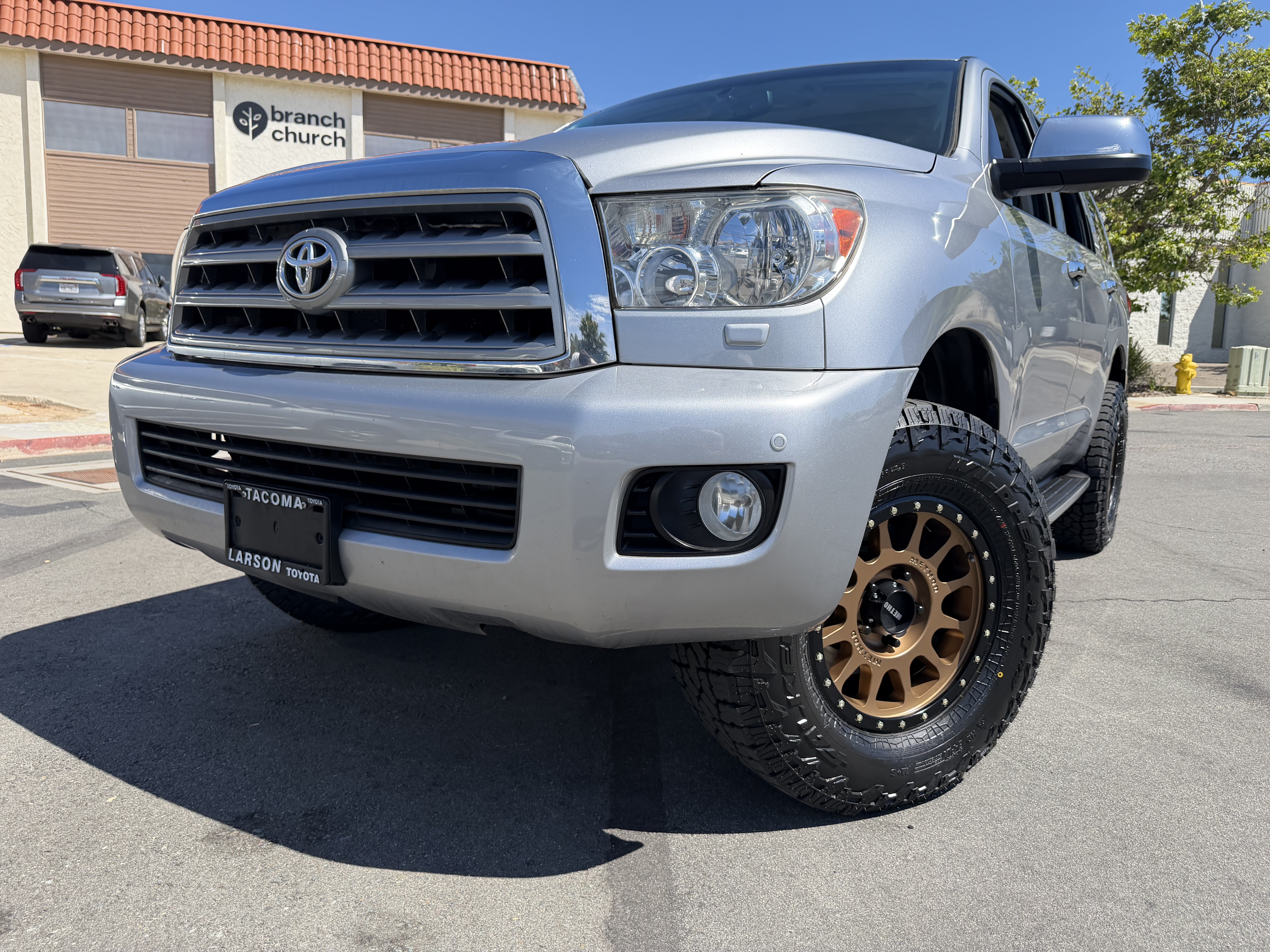 Used 2011 Toyota Sequoia Limited AWD/4WD image 5