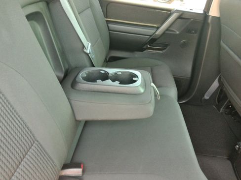 Used 2013 Nissan Titan 4x4 Crew Cab SV image 32