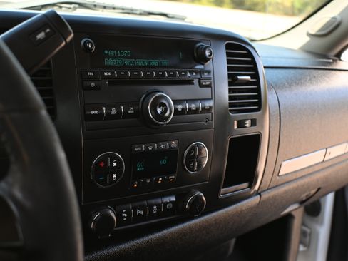 Used 2014 GMC Sierra 2500 SLE image 32