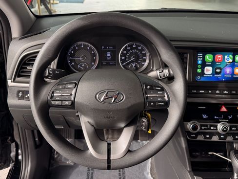 Used 2020 Hyundai Elantra SEL image 9