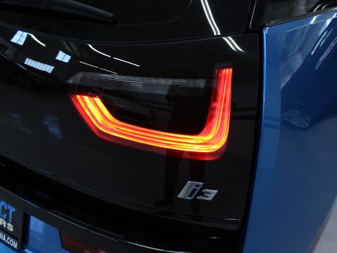 Used 2017 BMW i3 w/ Range Extender RWD image 6