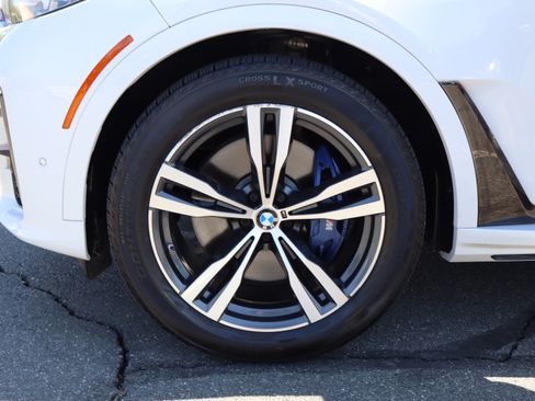 Used 2020 BMW X7 xDrive40i w/ M-Sport Package image 57