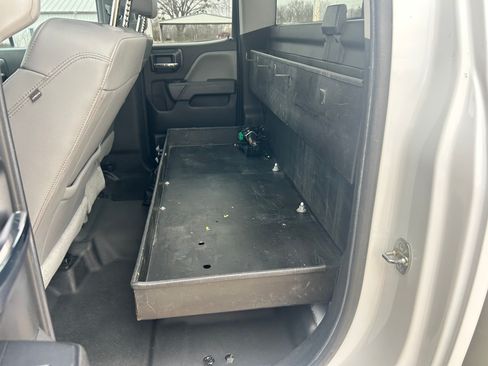 Used 2017 Chevrolet Silverado 2500 image 18