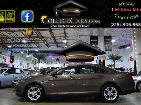 Used 2015 Ford Taurus SE image 1