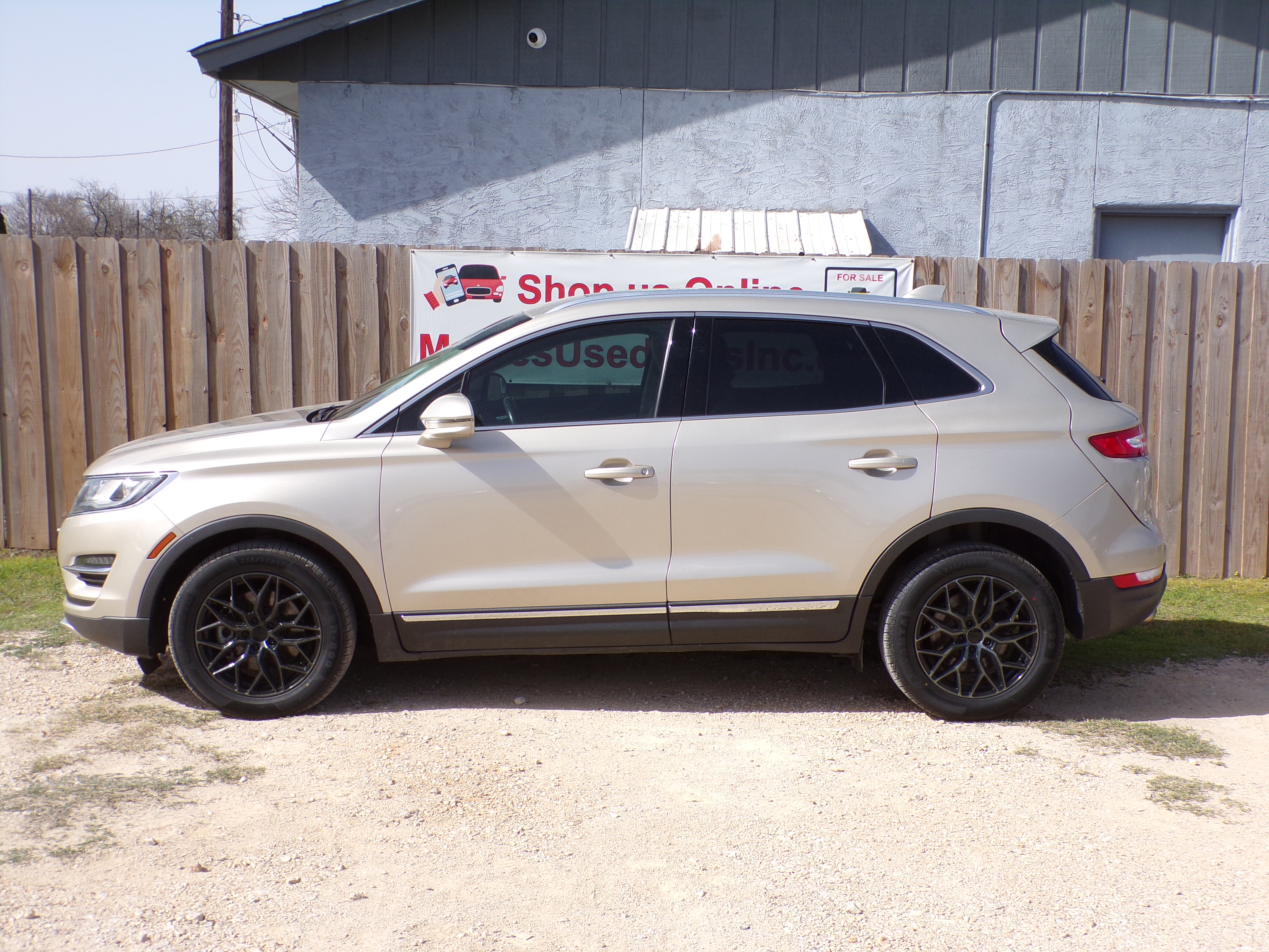 Used 2017 Lincoln MKC Reserve FWD image 2
