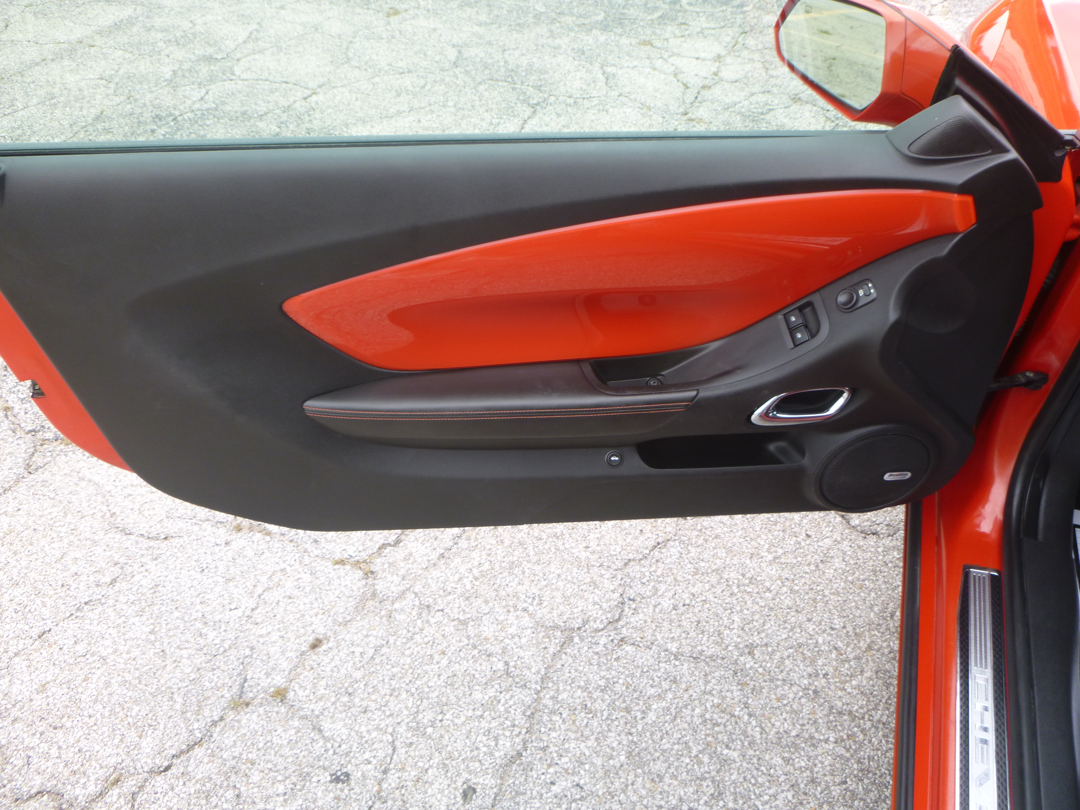 Used 2011 Chevrolet Camaro SS Coupe w/ 2SS RWD image 12
